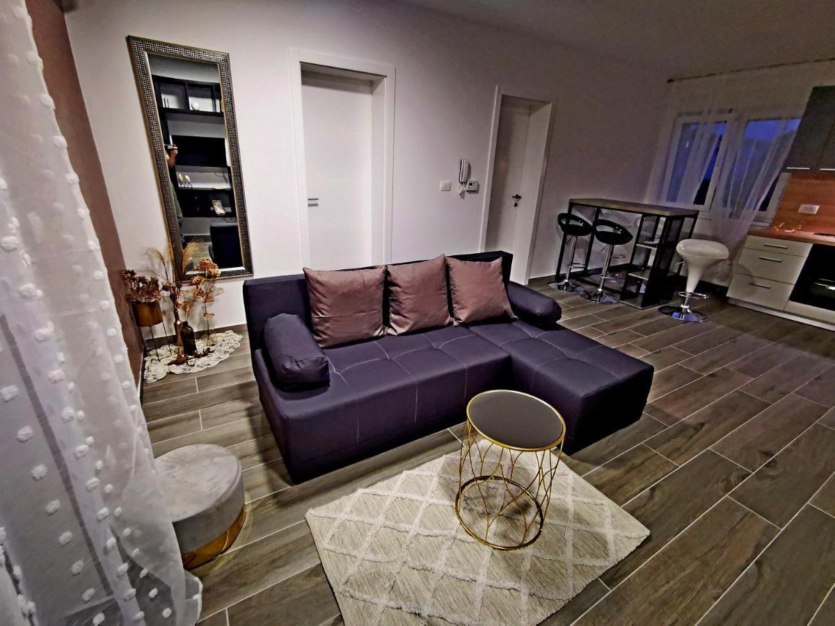 Apartmán Golden - Self Check In Osijek Exteriér fotografie
