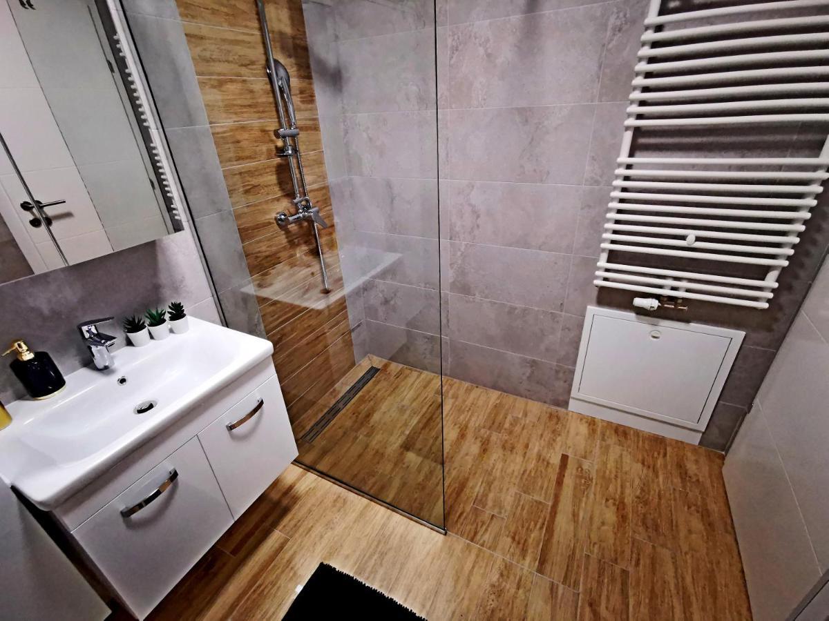 Apartmán Golden - Self Check In Osijek Exteriér fotografie
