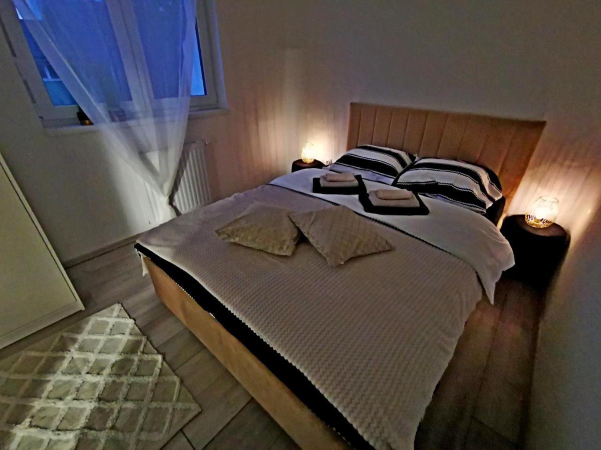 Apartmán Golden - Self Check In Osijek Exteriér fotografie