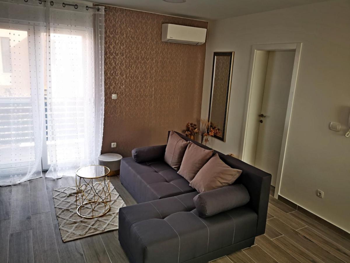 Apartmán Golden - Self Check In Osijek Exteriér fotografie